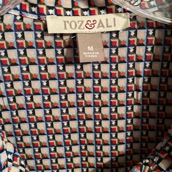 M Long sleeve roz & ali blouse like new - Picture 2 of 2